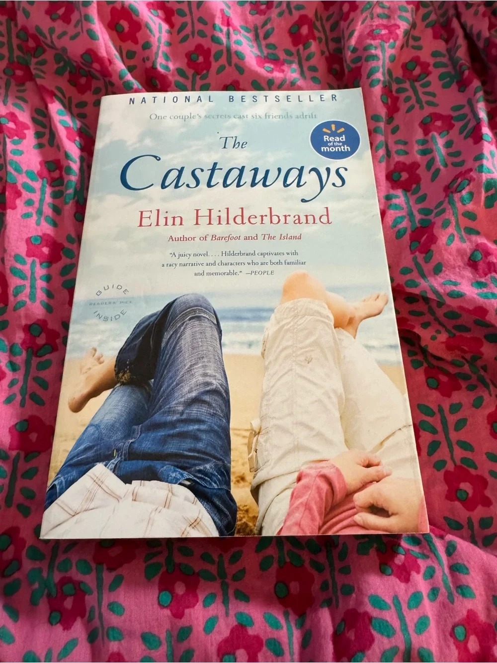 The Castaways by Elin Hilderbrand - Paperback Novel ISBN: 9780316043908